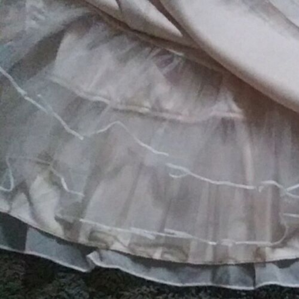 Dress - Picture 2 of 11